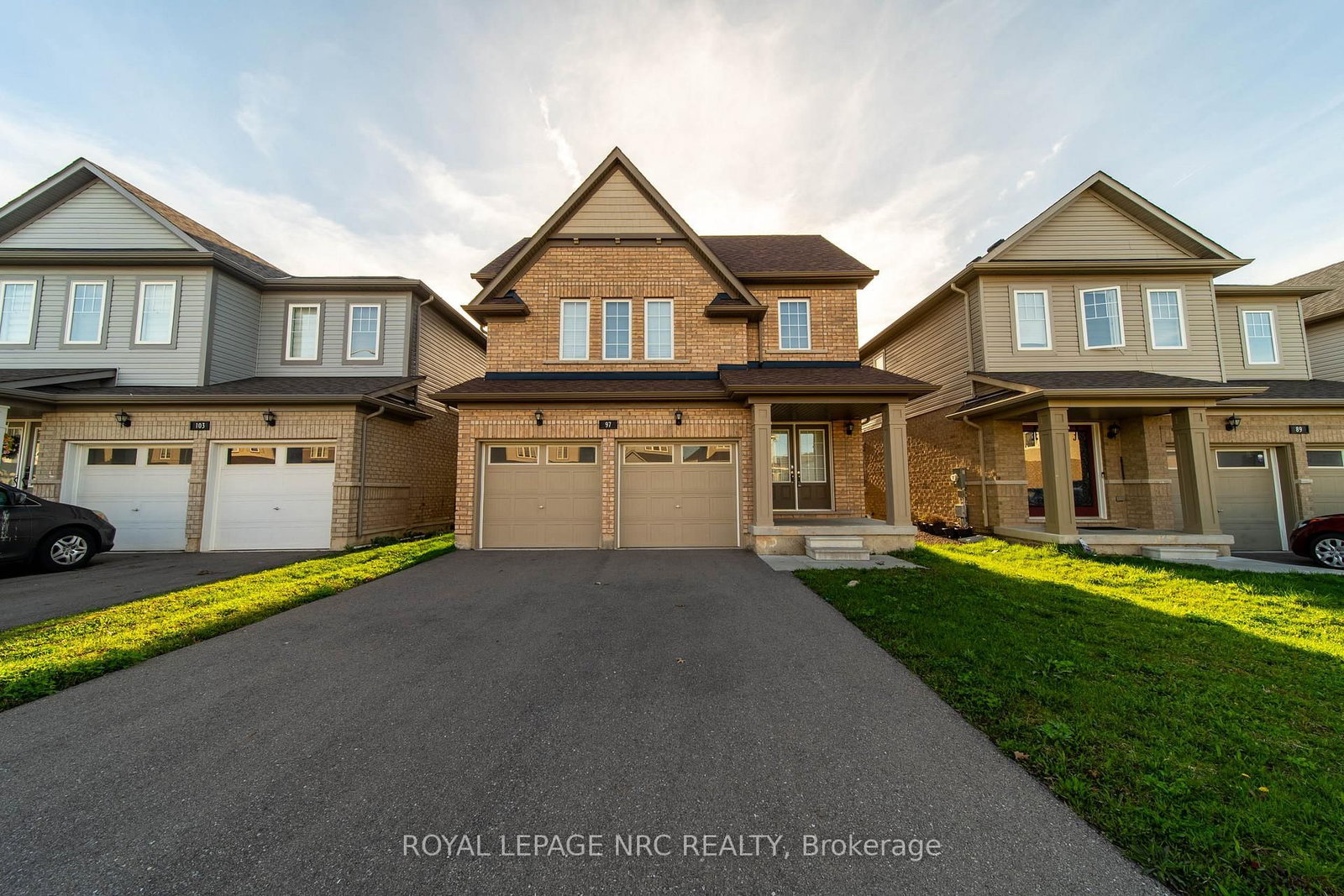 97 Tumblewood Place • Welland, ON photo 1