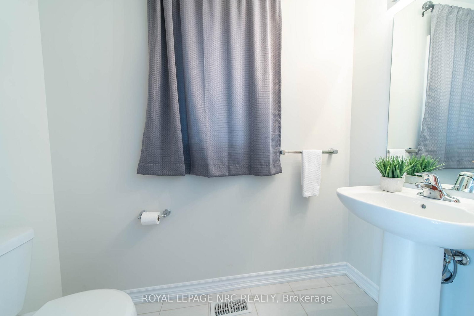 97 Tumblewood Place • Welland, ON photo 14