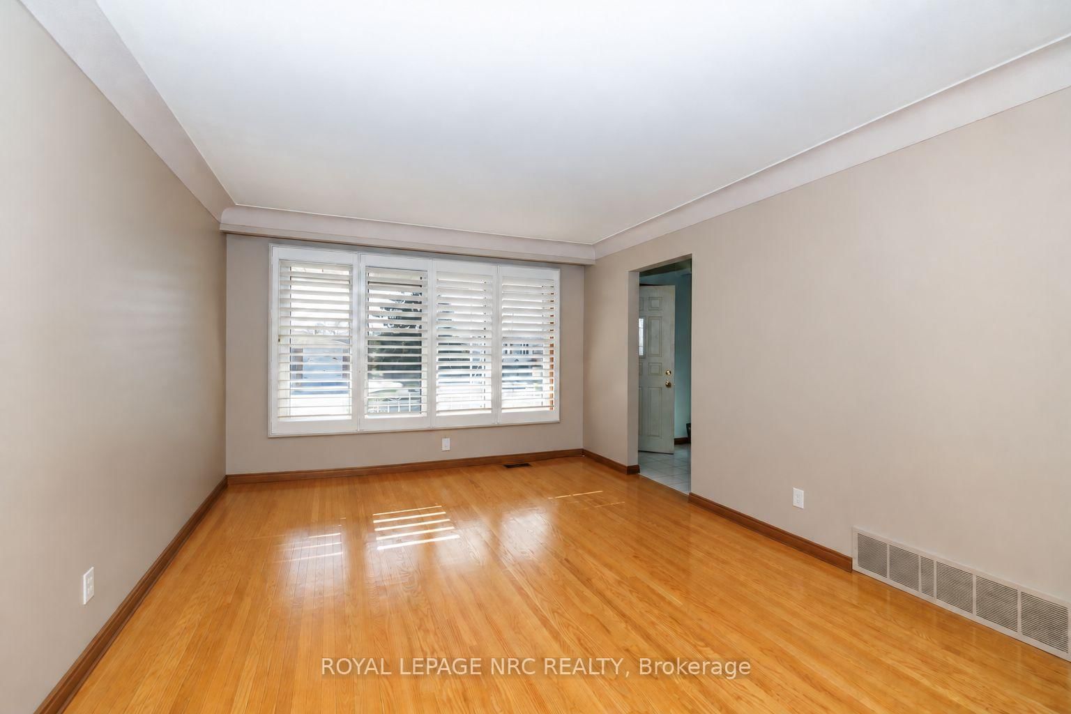38 Rivercrest Road • Hamilton, ON photo 10