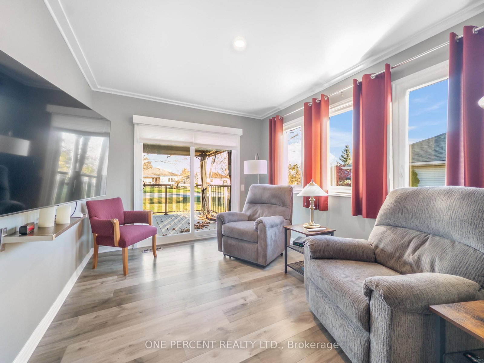 22 HERITAGE Drive • Prince Edward County, ON photo 15