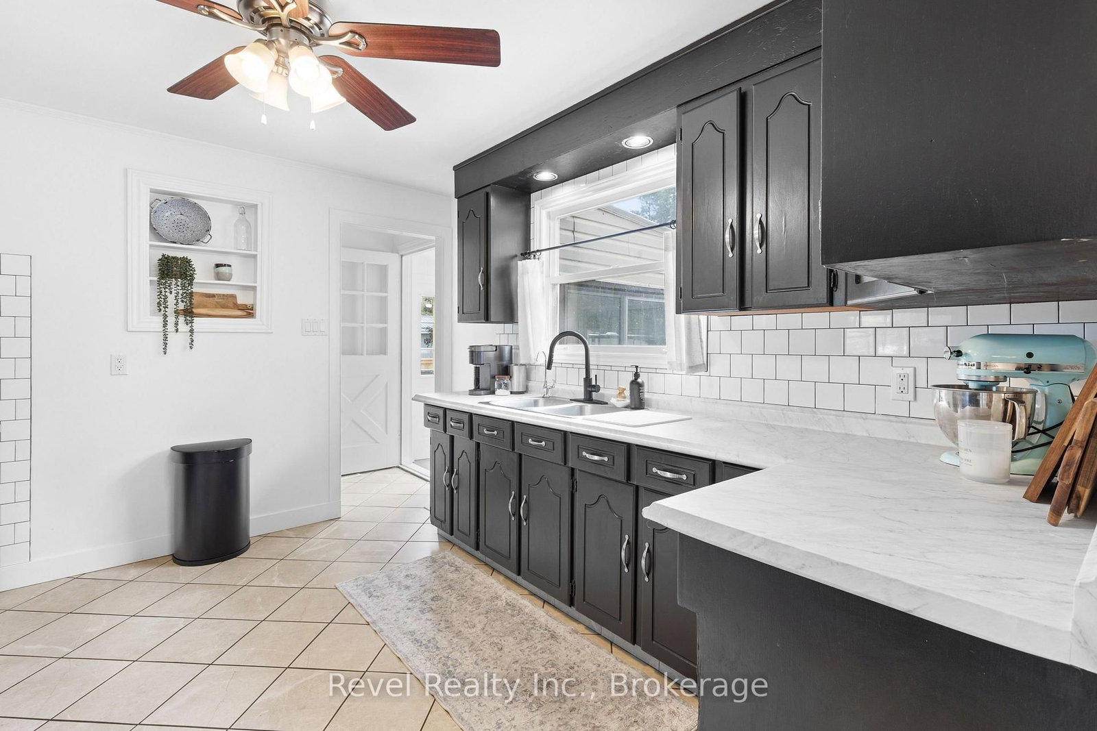 101 Bolsover Road • Kawartha Lakes, ON photo 12