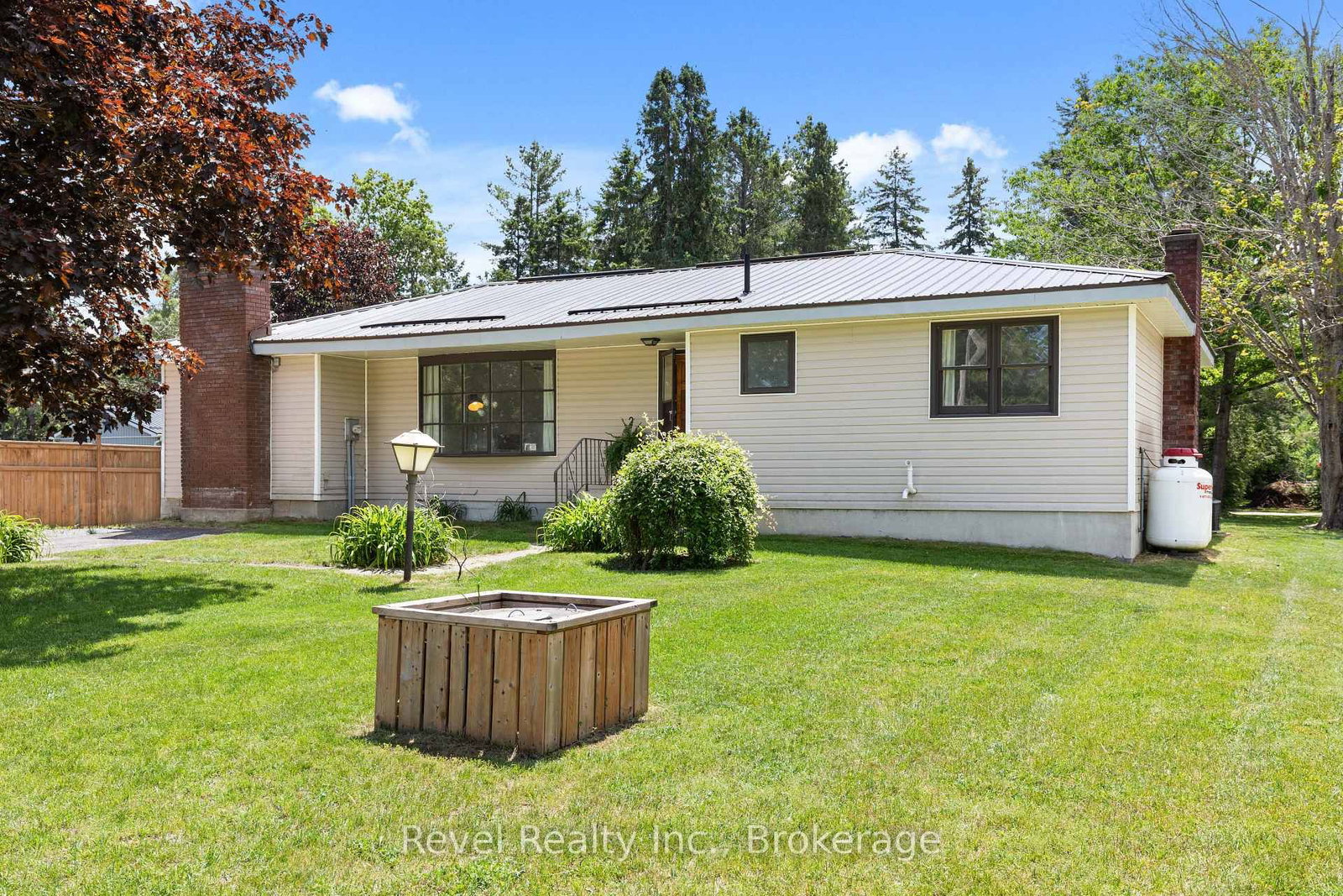 101 Bolsover Road • Kawartha Lakes, ON photo 2