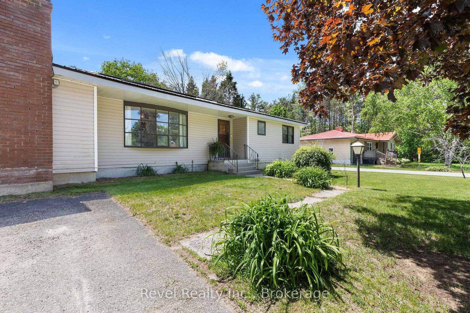 101 Bolsover Road • Kawartha Lakes, ON photo 3