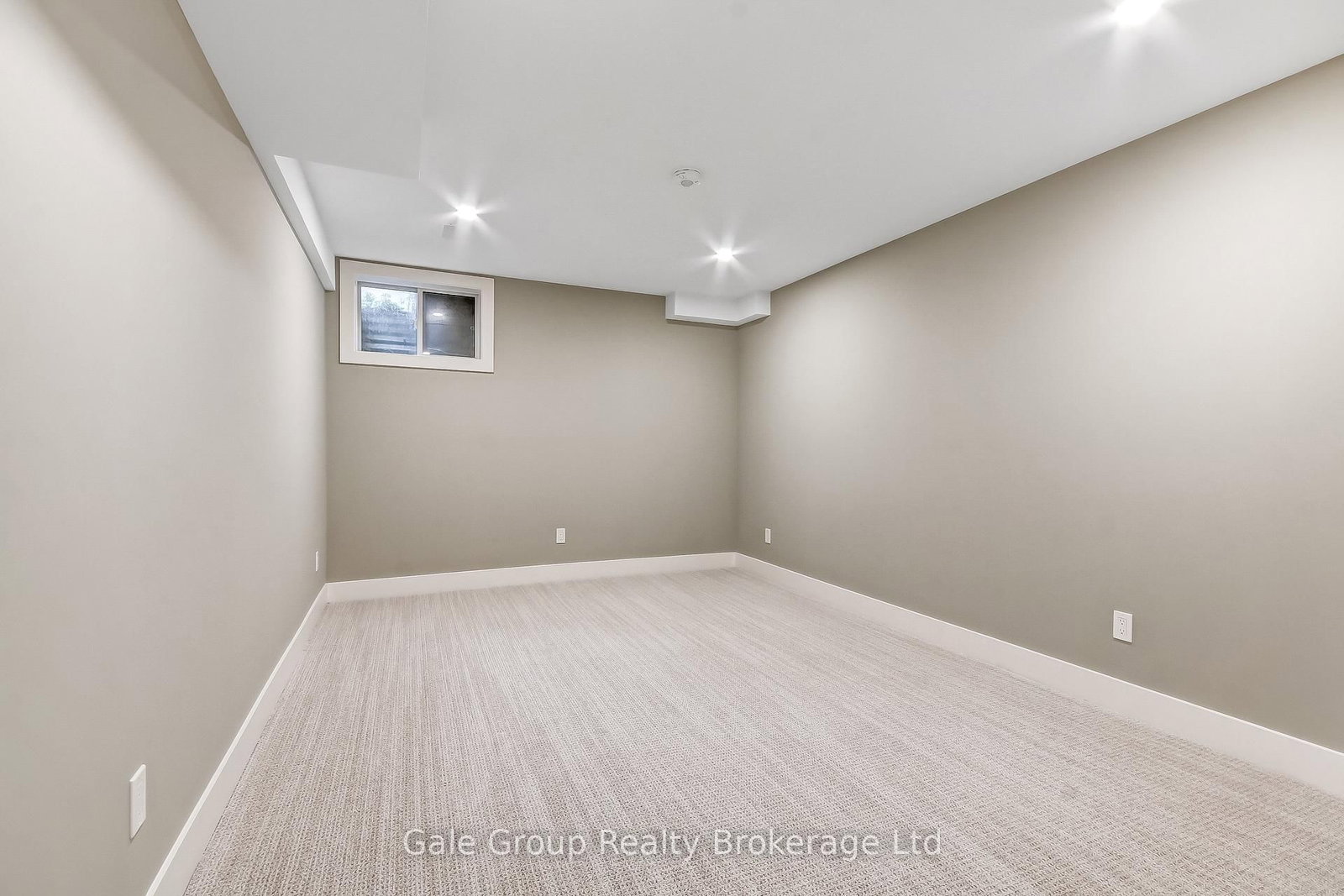 535 Nova Scotia Court • Woodstock, ON photo 19