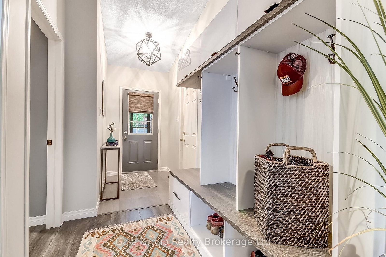 535 Nova Scotia Court • Woodstock, ON photo 8