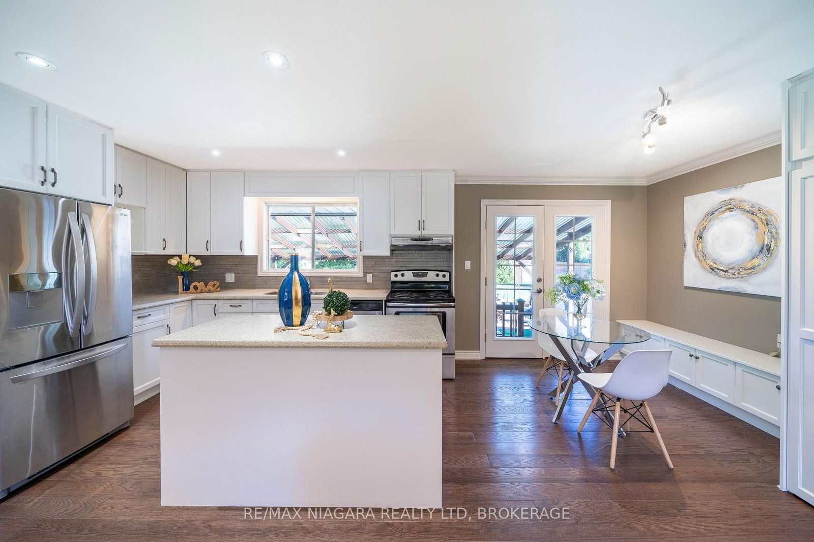 8 Fernwood Terrace • St. Catharines, ON photo 11