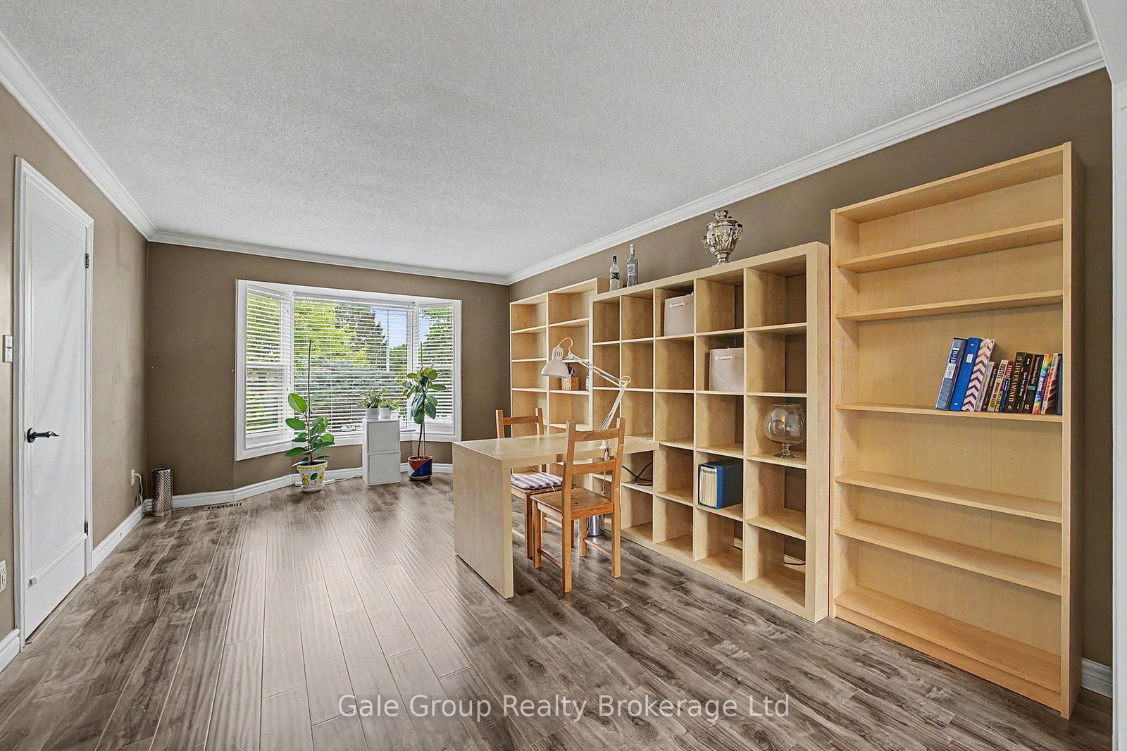 15 Ortona Street • Woodstock, ON photo 13