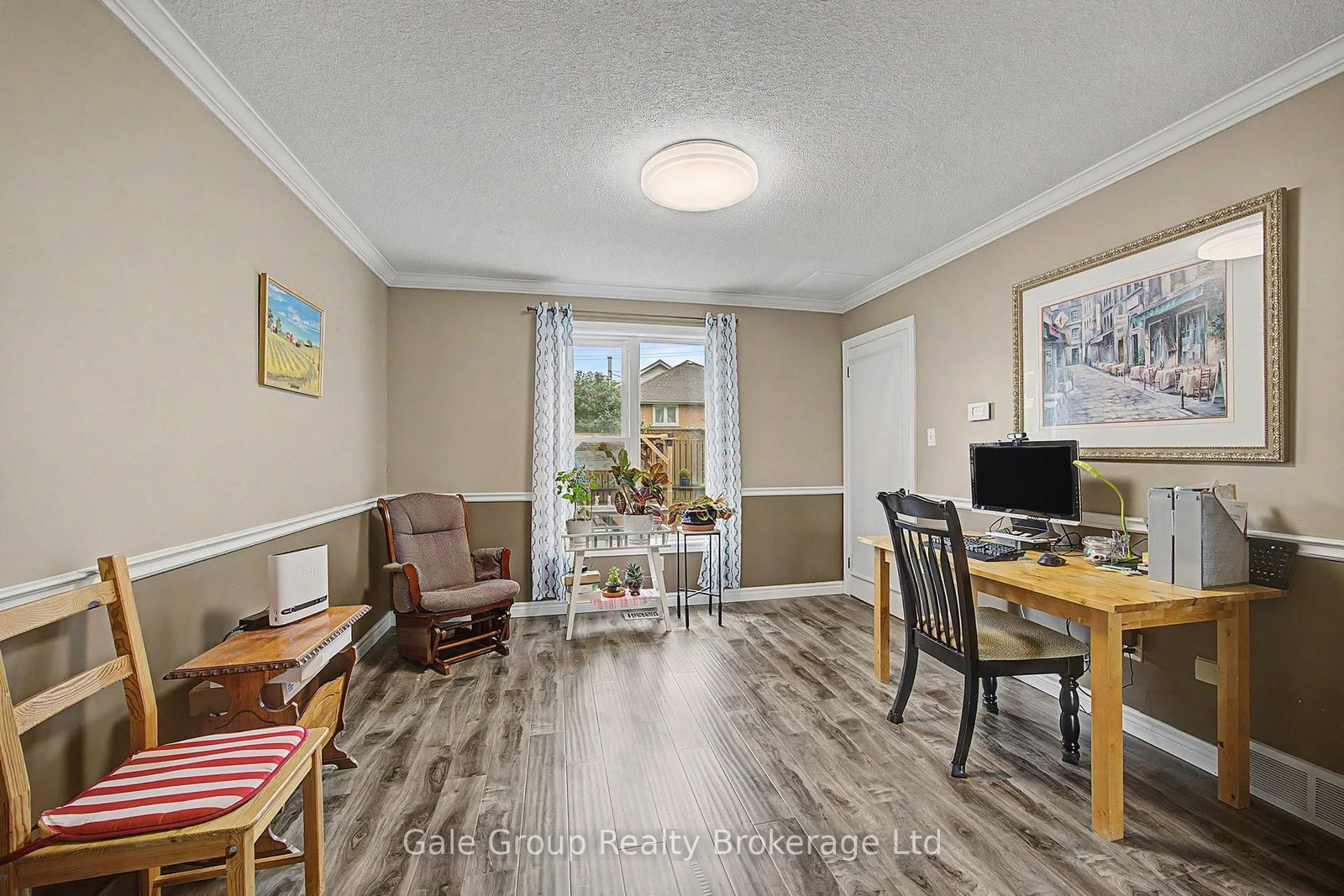 15 Ortona Street • Woodstock, ON photo 14