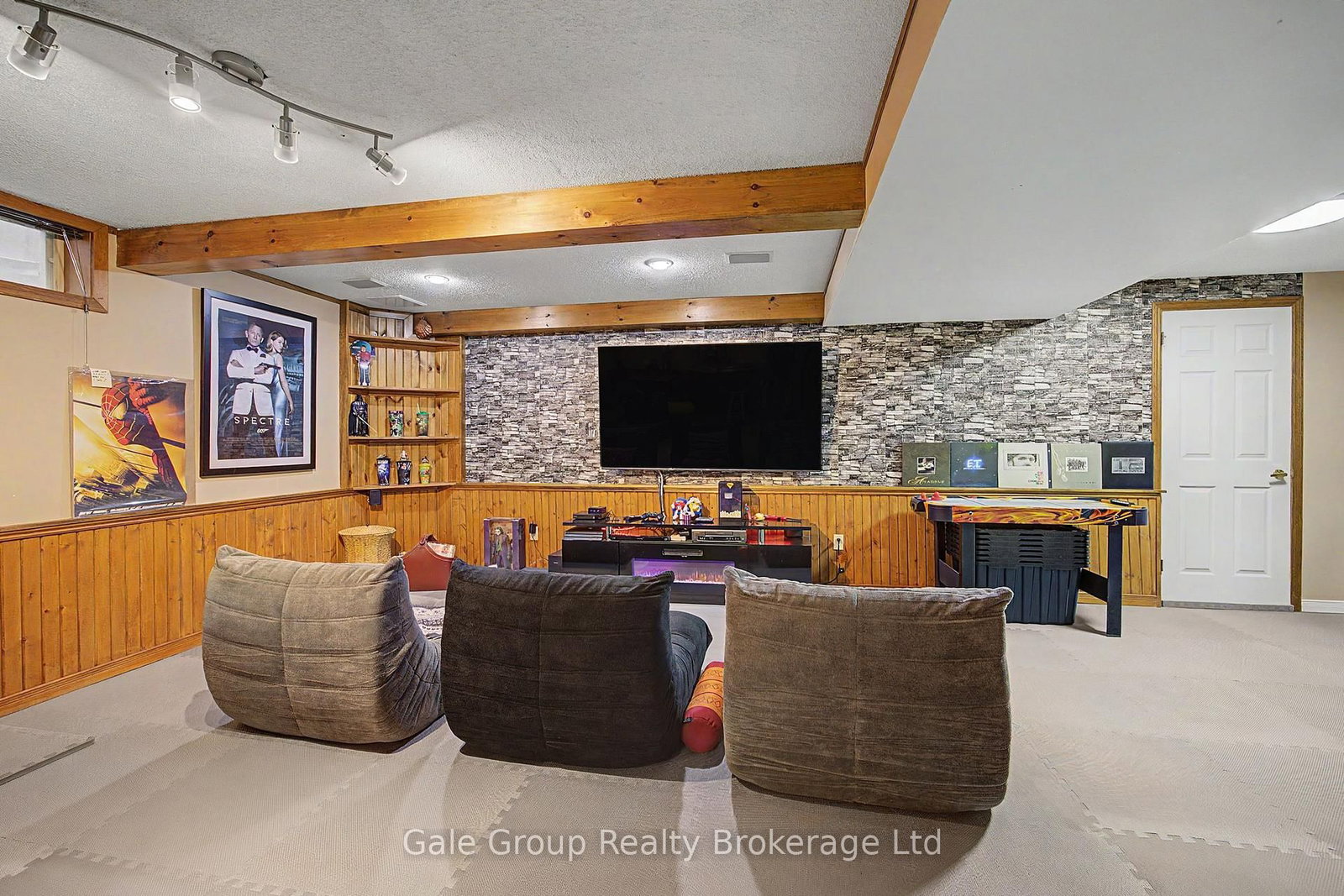 15 Ortona Street • Woodstock, ON photo 27