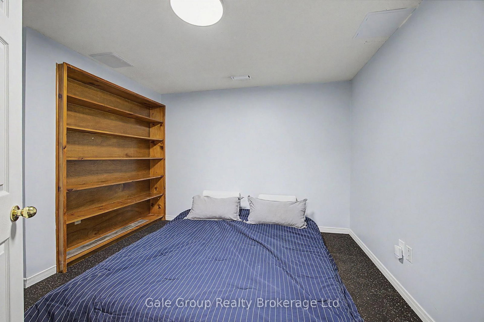 15 Ortona Street • Woodstock, ON photo 32