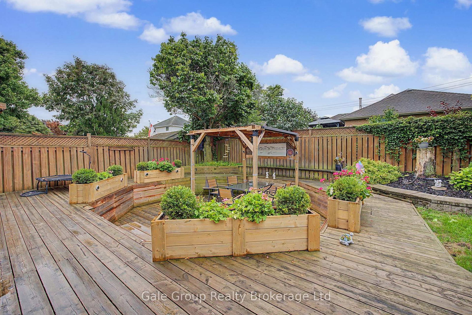 15 Ortona Street • Woodstock, ON photo 33