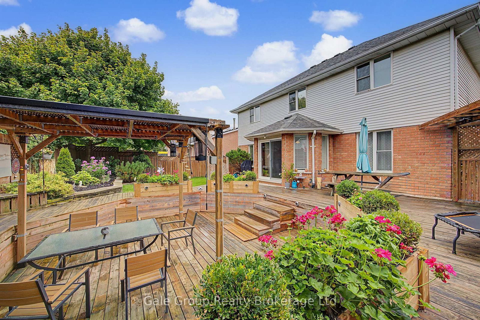 15 Ortona Street • Woodstock, ON photo 37