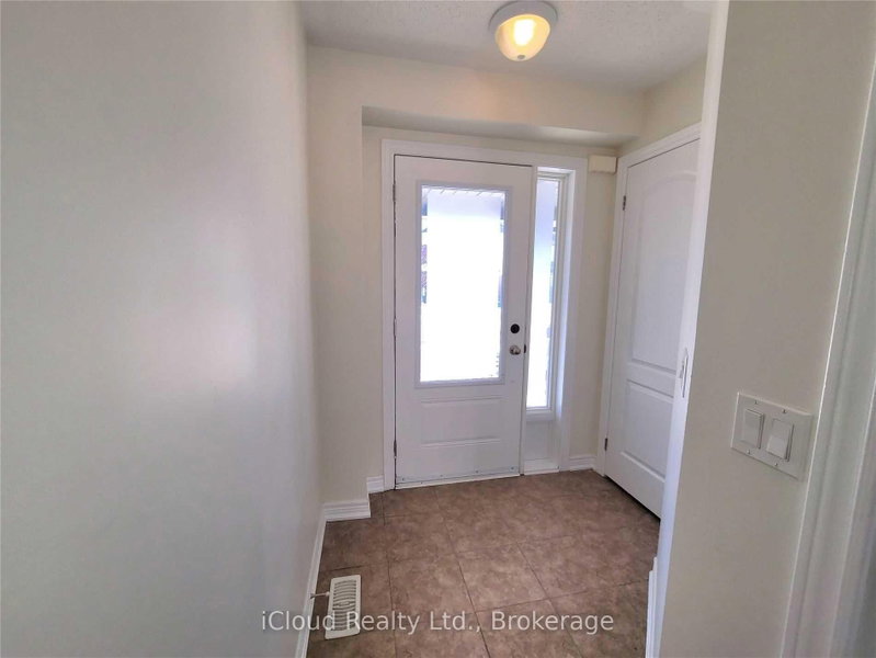 782 Cook Crescent