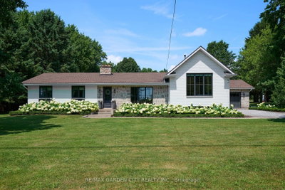 Detached House for sale at 377 Canboro Road, Pelham, Ontario, L0S 1M0 - Fenwick - MLS: X13750550
