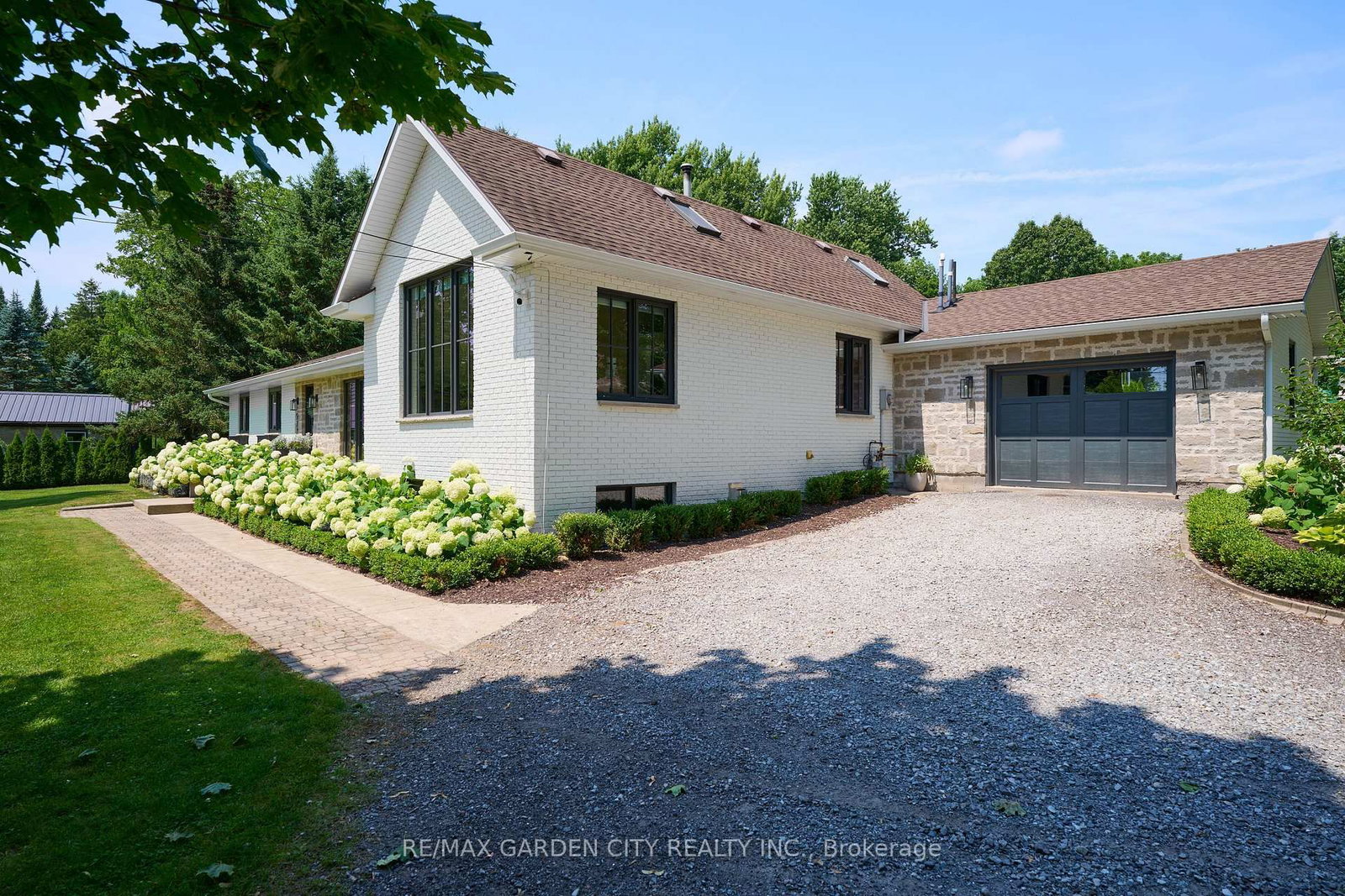 377 Canboro Road • Pelham, ON photo 2