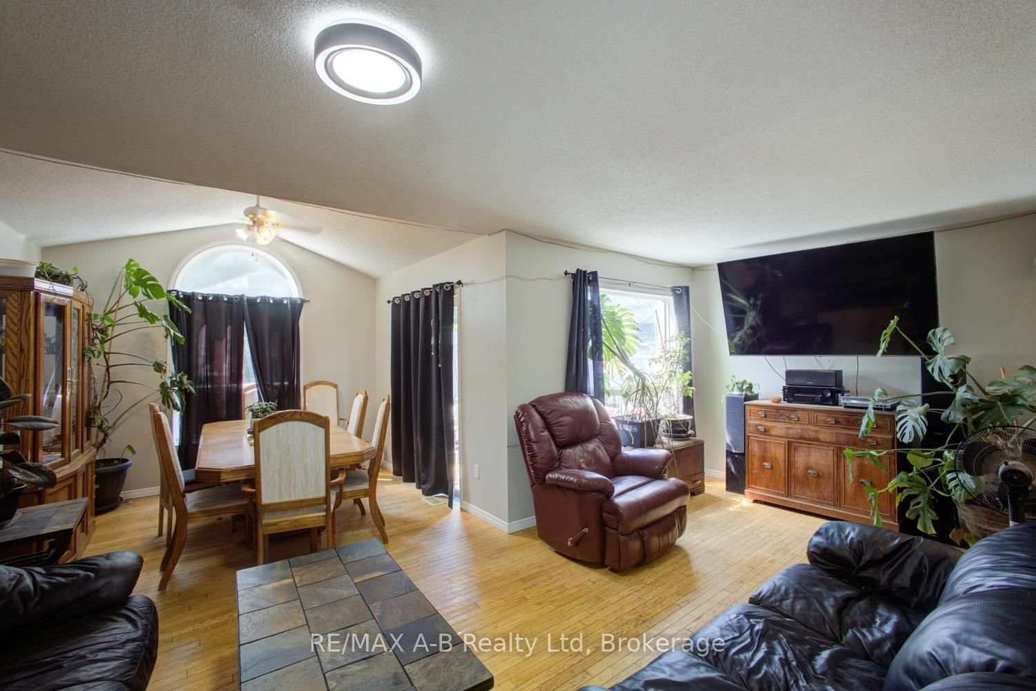 223 Melran Drive • Waterloo, ON photo 6