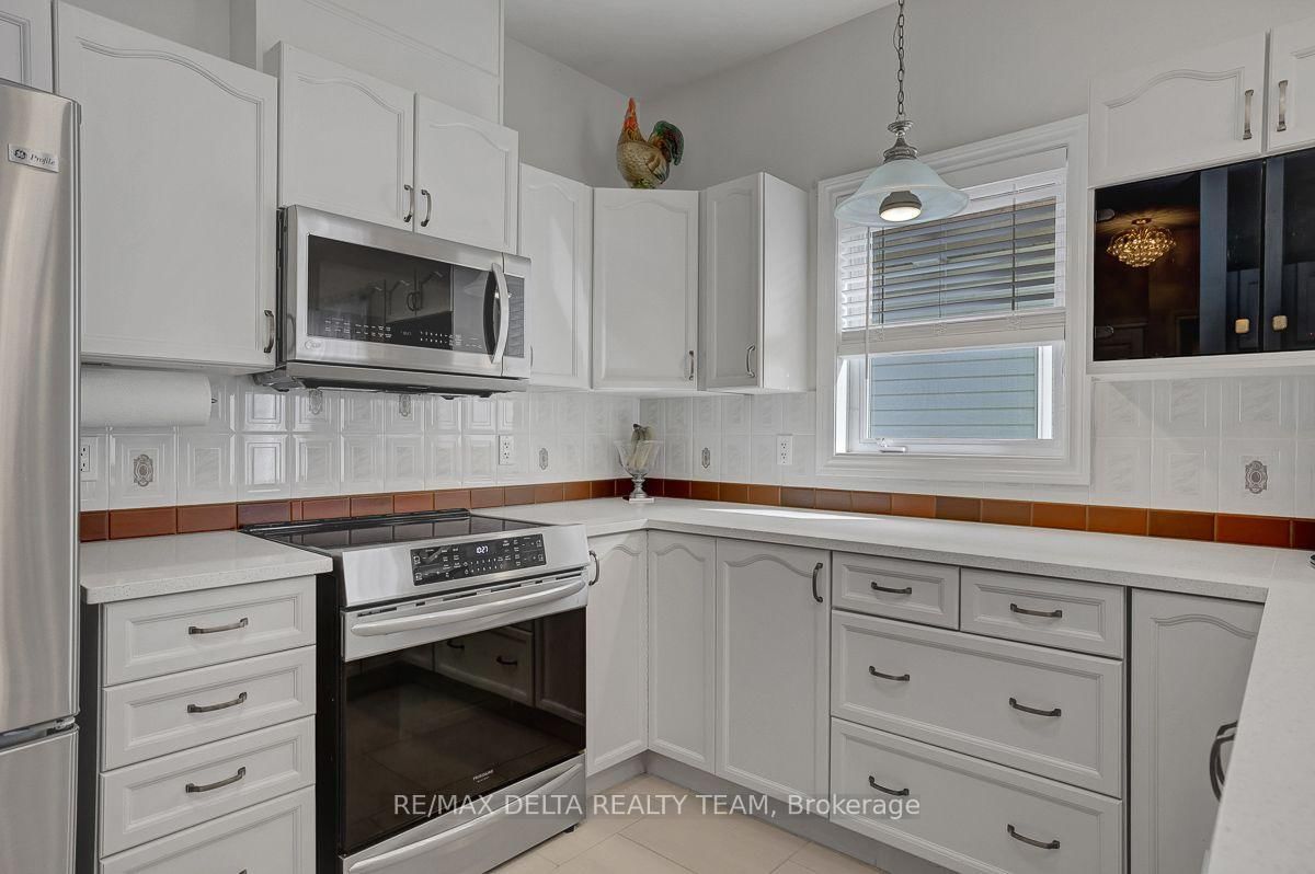 1032 Valin Street • Ottawa, ON photo 15