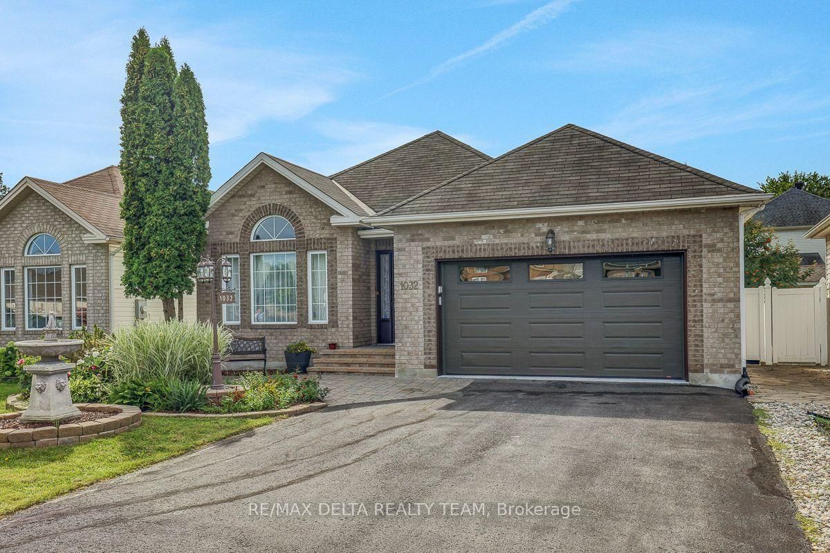 1032 Valin Street • Ottawa, ON photo 2