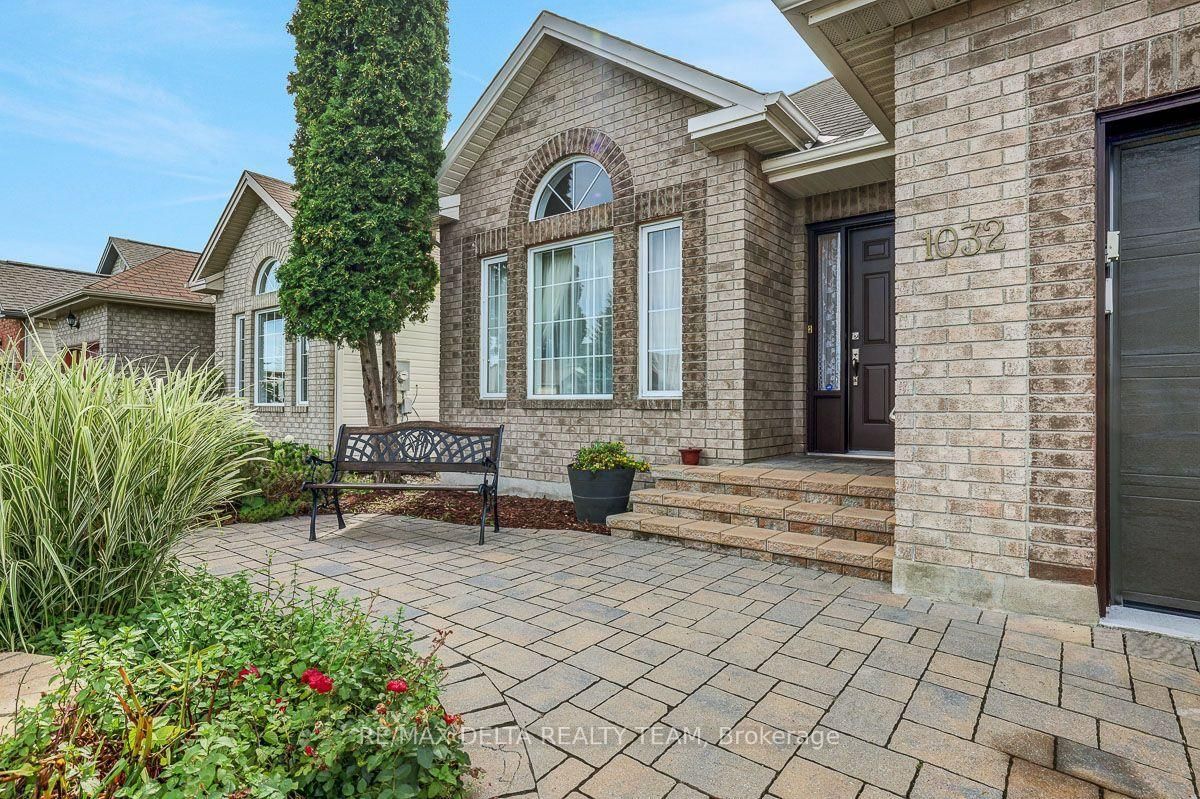 1032 Valin Street • Ottawa, ON photo 4