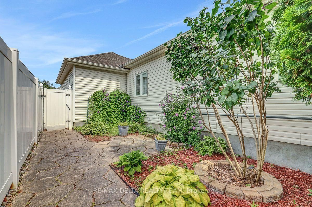 1032 Valin Street • Ottawa, ON photo 45