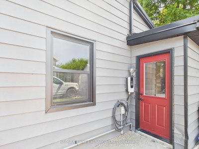 410 RUSSELL Street • Kincardine, ON photo 3