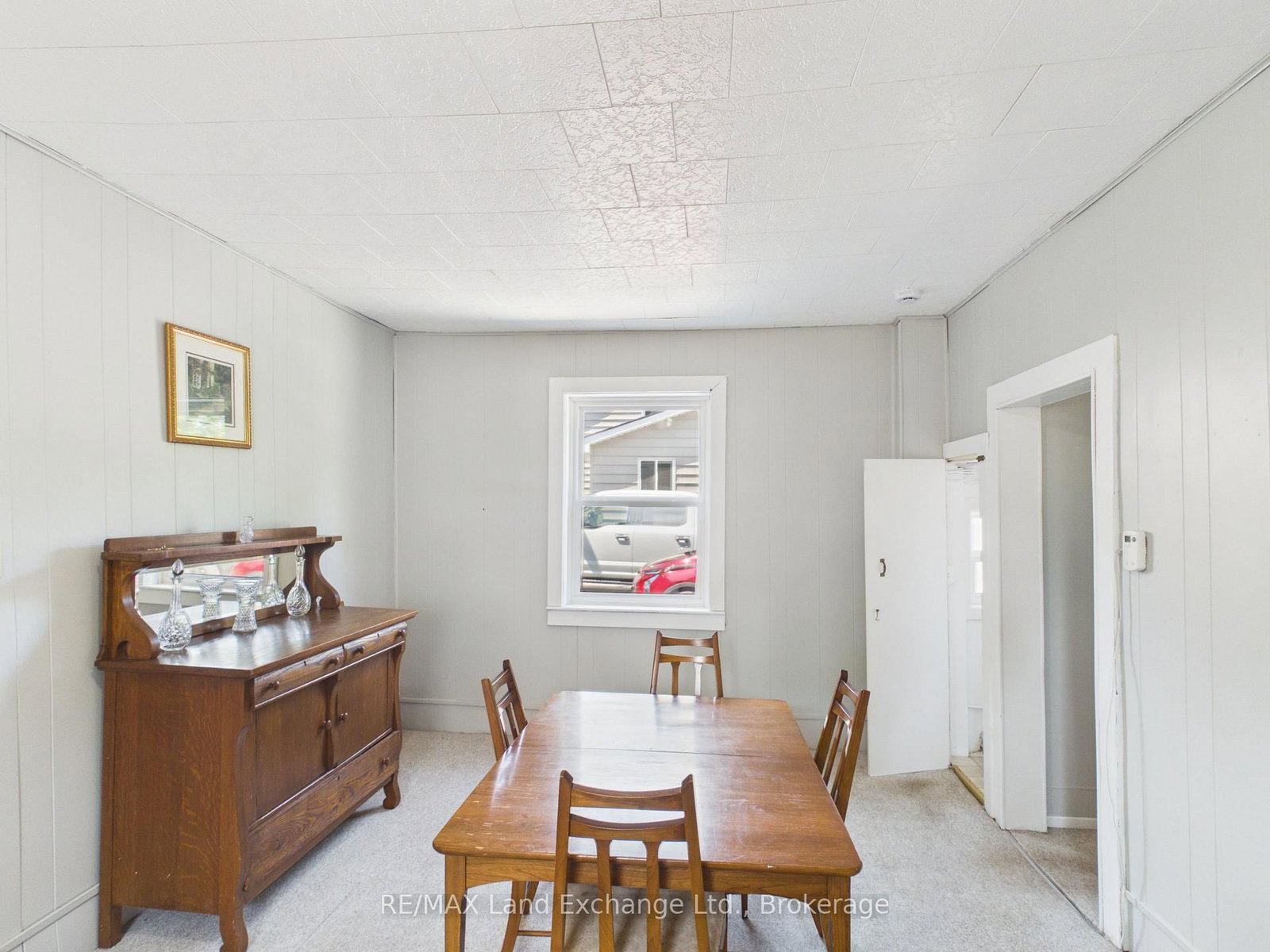 410 RUSSELL Street • Kincardine, ON photo 6