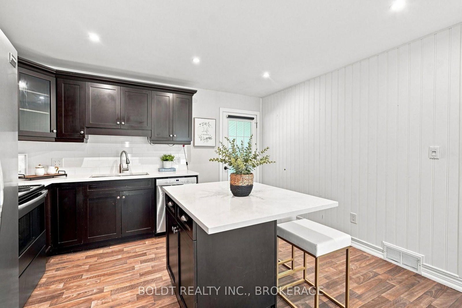23 Woodelm Drive • St. Catharines, ON photo 11