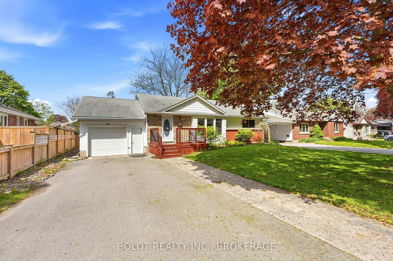 23 Woodelm Drive • St. Catharines, ON photo 2