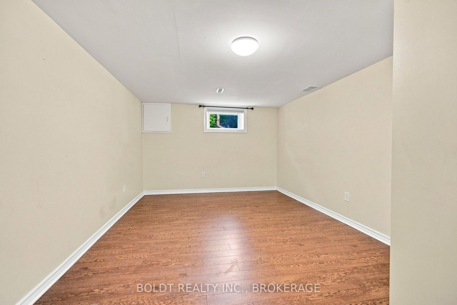23 Woodelm Drive • St. Catharines, ON photo 21