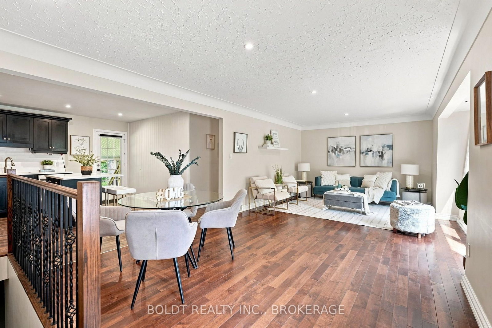 23 Woodelm Drive • St. Catharines, ON photo 3