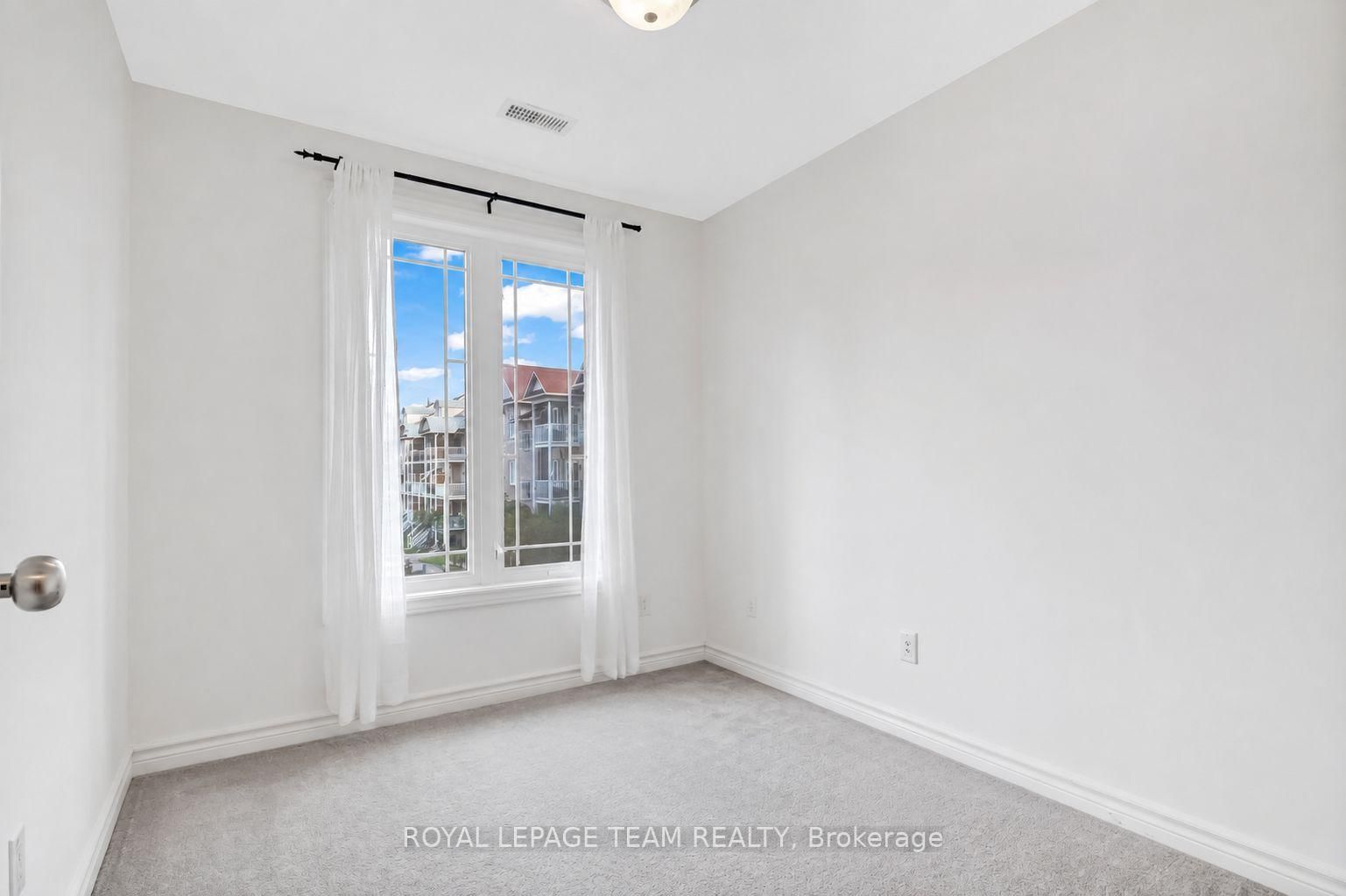 200 Paseo Private • #6 • Ottawa, ON photo 26