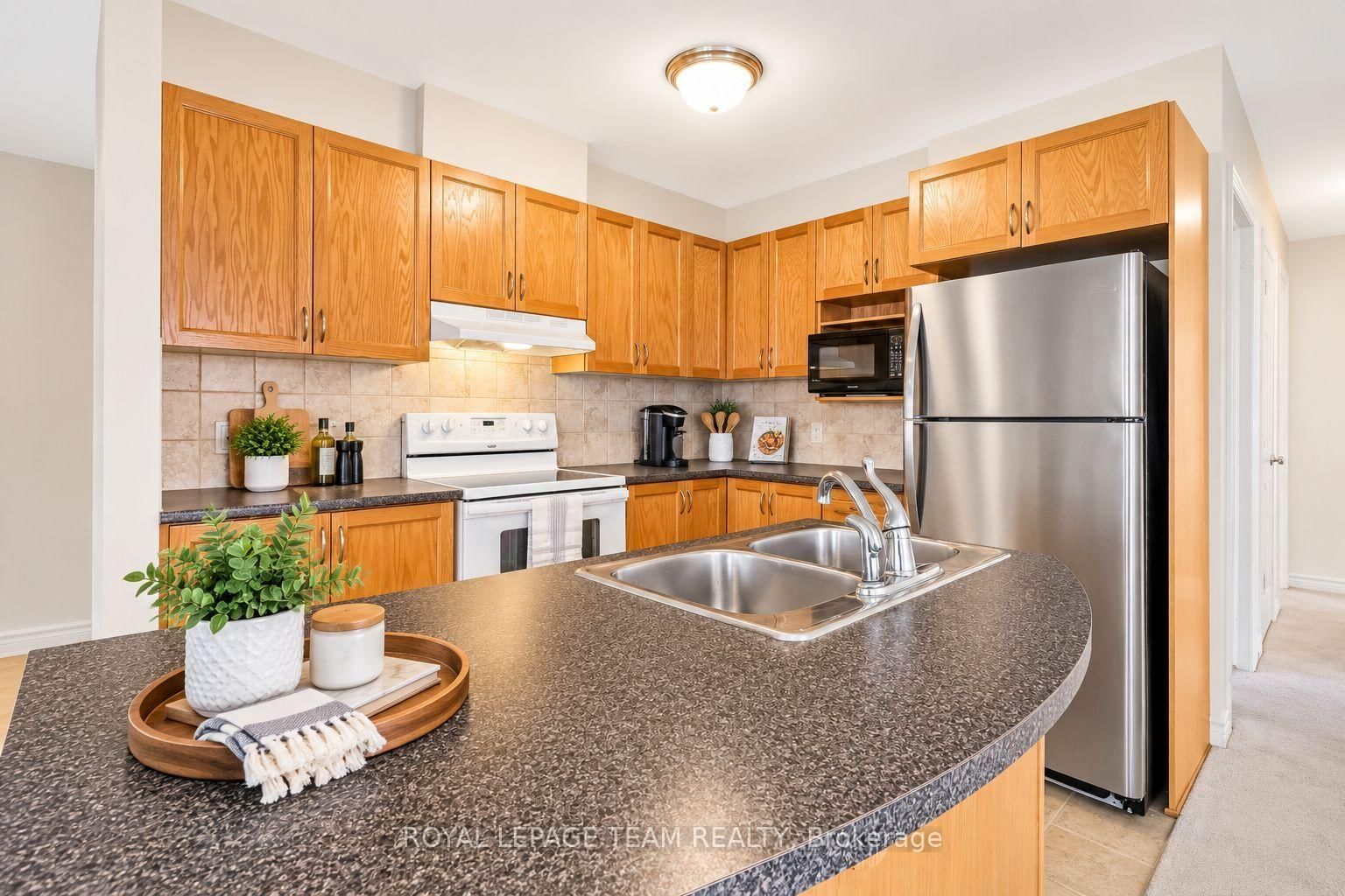 200 Paseo Private • #6 • Ottawa, ON photo 5