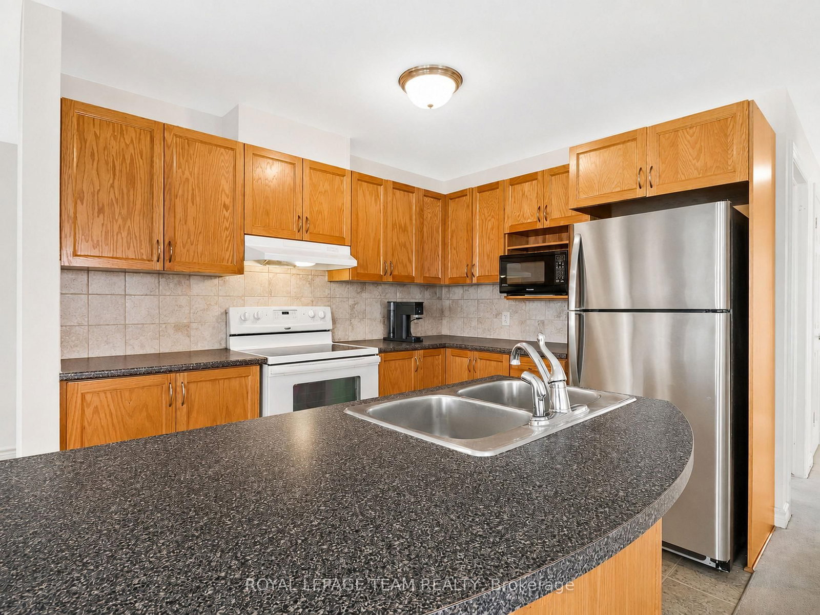200 Paseo Private • #6 • Ottawa, ON photo 6