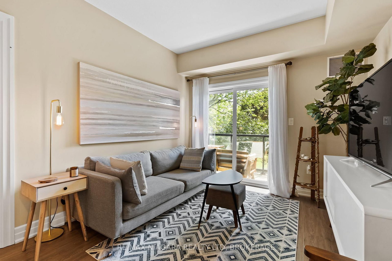 212 Lakeport Road • #203 • St. Catharines, ON photo 11