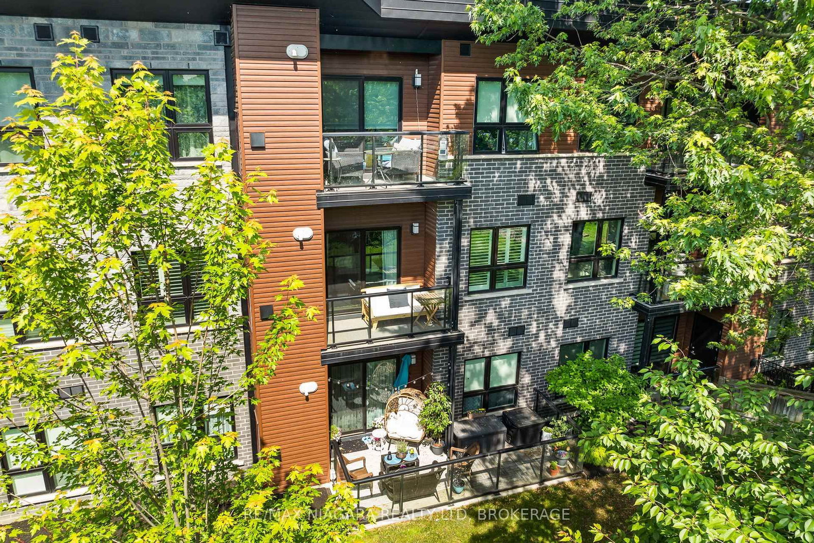 212 Lakeport Road • #203 • St. Catharines, ON photo 2