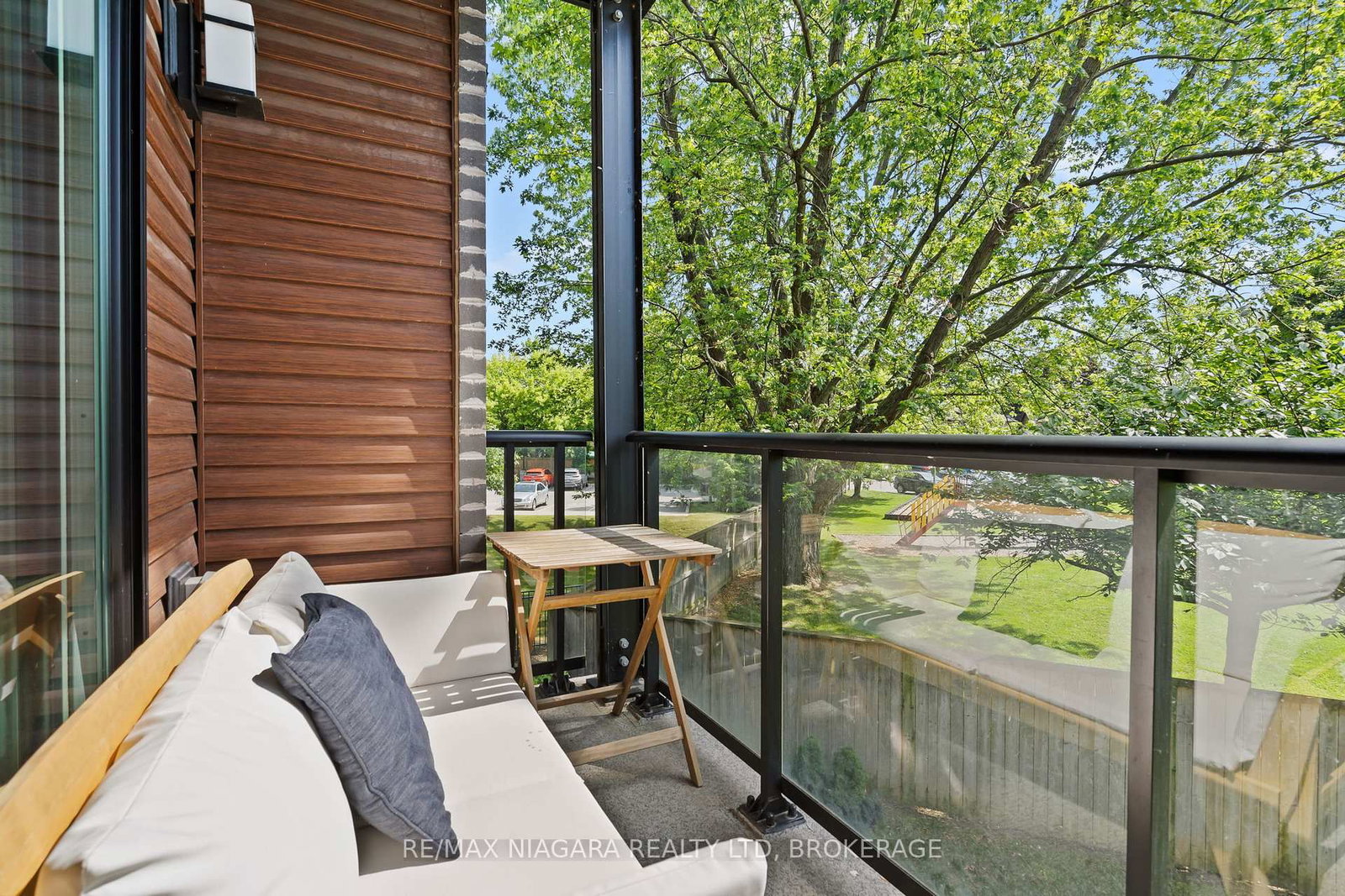 212 Lakeport Road • #203 • St. Catharines, ON photo 3