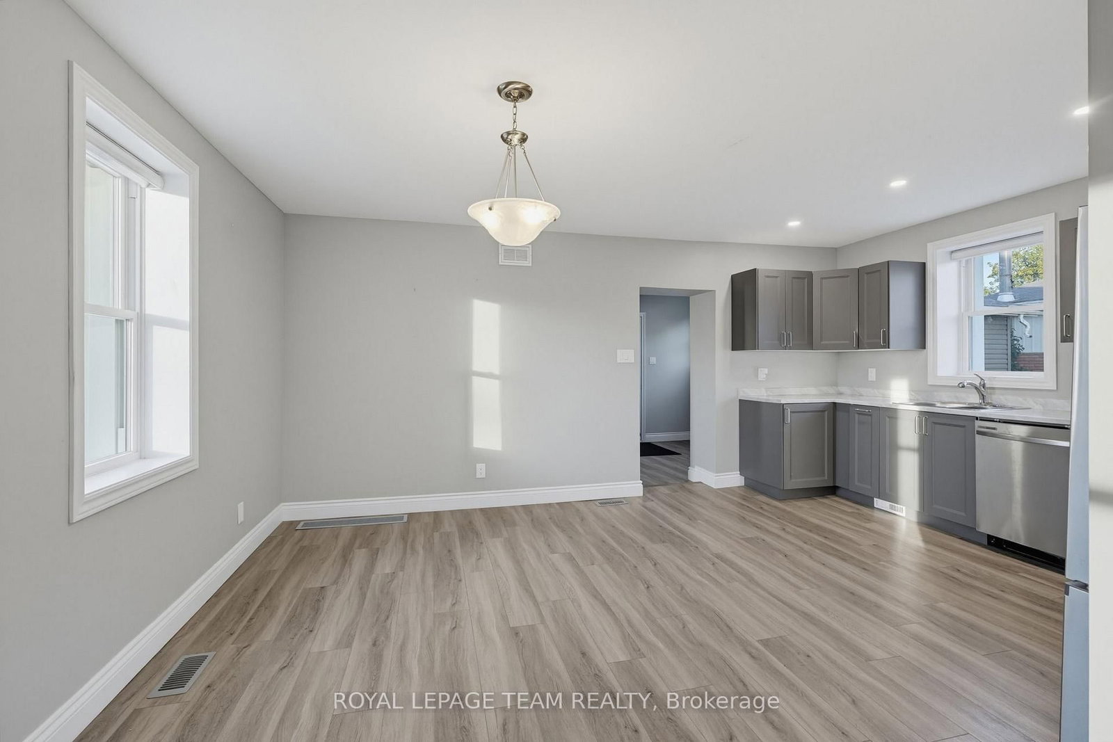 81 BANK Street S • Renfrew, ON photo 10