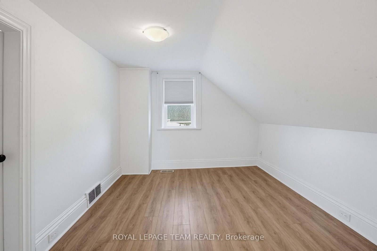 81 BANK Street S • Renfrew, ON photo 22
