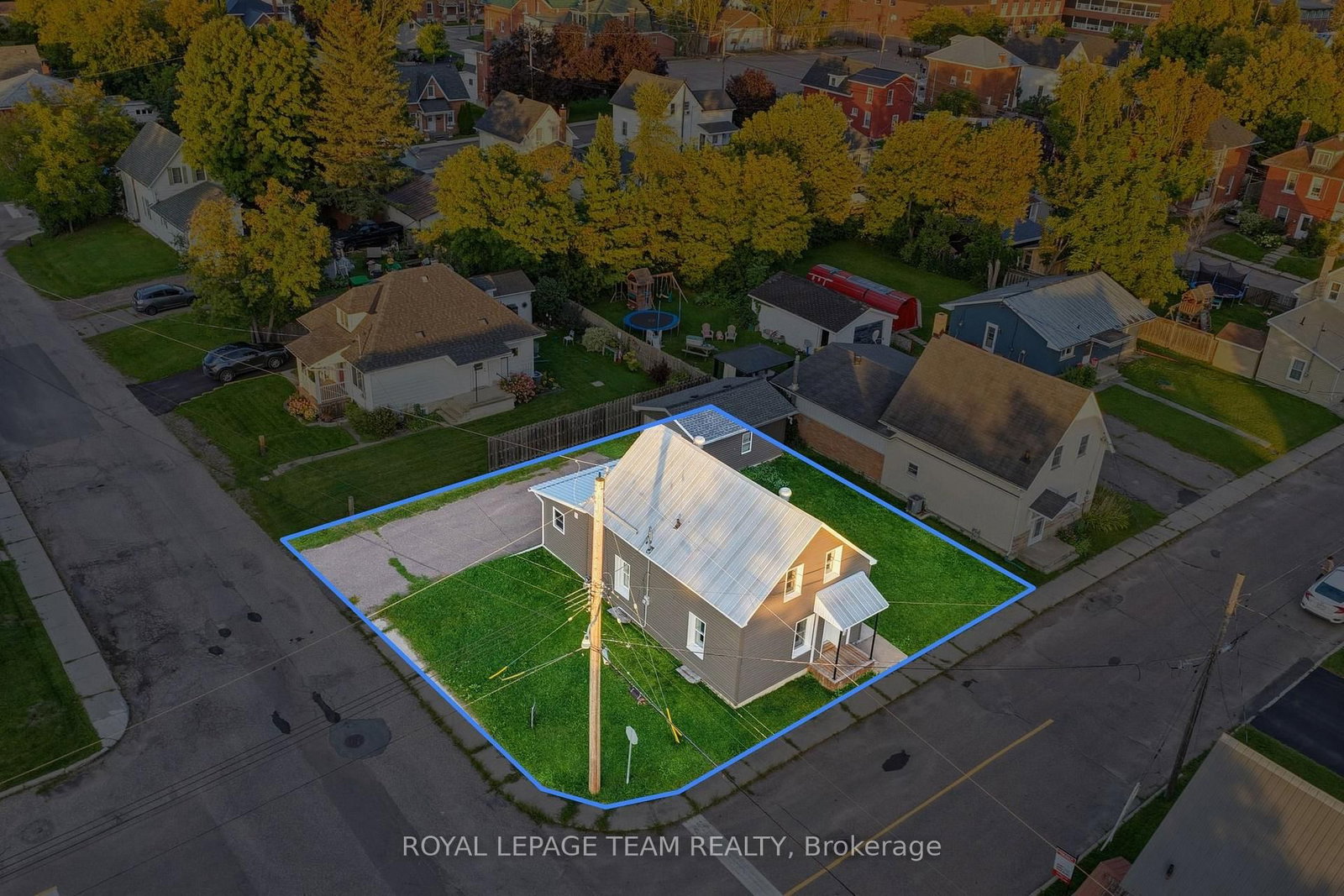 81 BANK Street S • Renfrew, ON photo 28