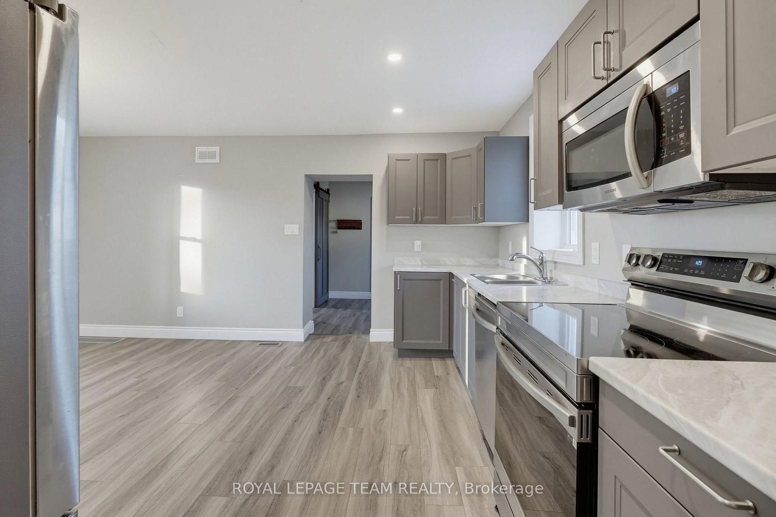81 BANK Street S • Renfrew, ON photo 5