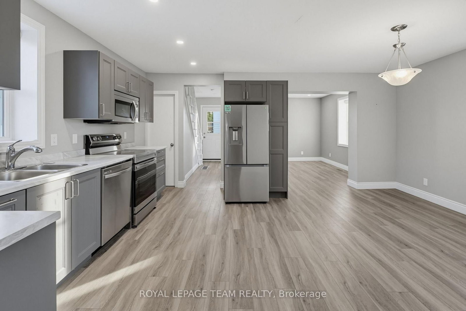 81 BANK Street S • Renfrew, ON photo 6