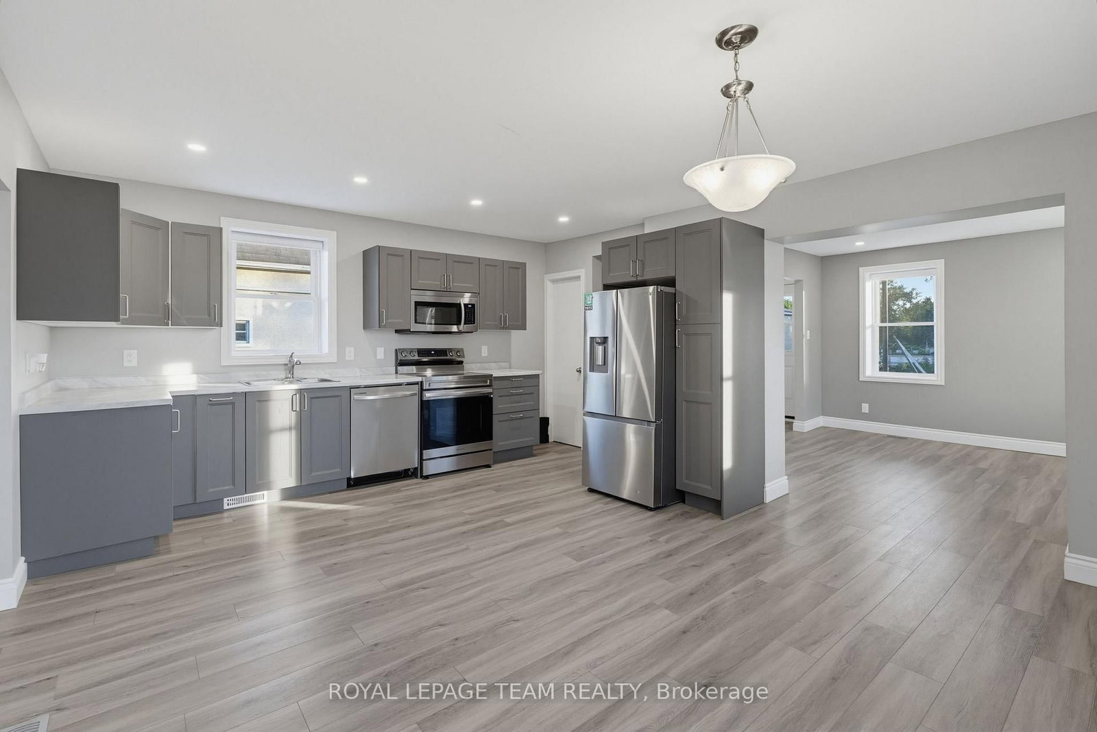 81 BANK Street S • Renfrew, ON photo 8