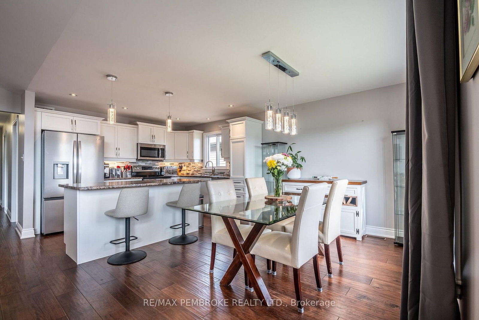 521 Gardner Crescent • Petawawa, ON photo 11