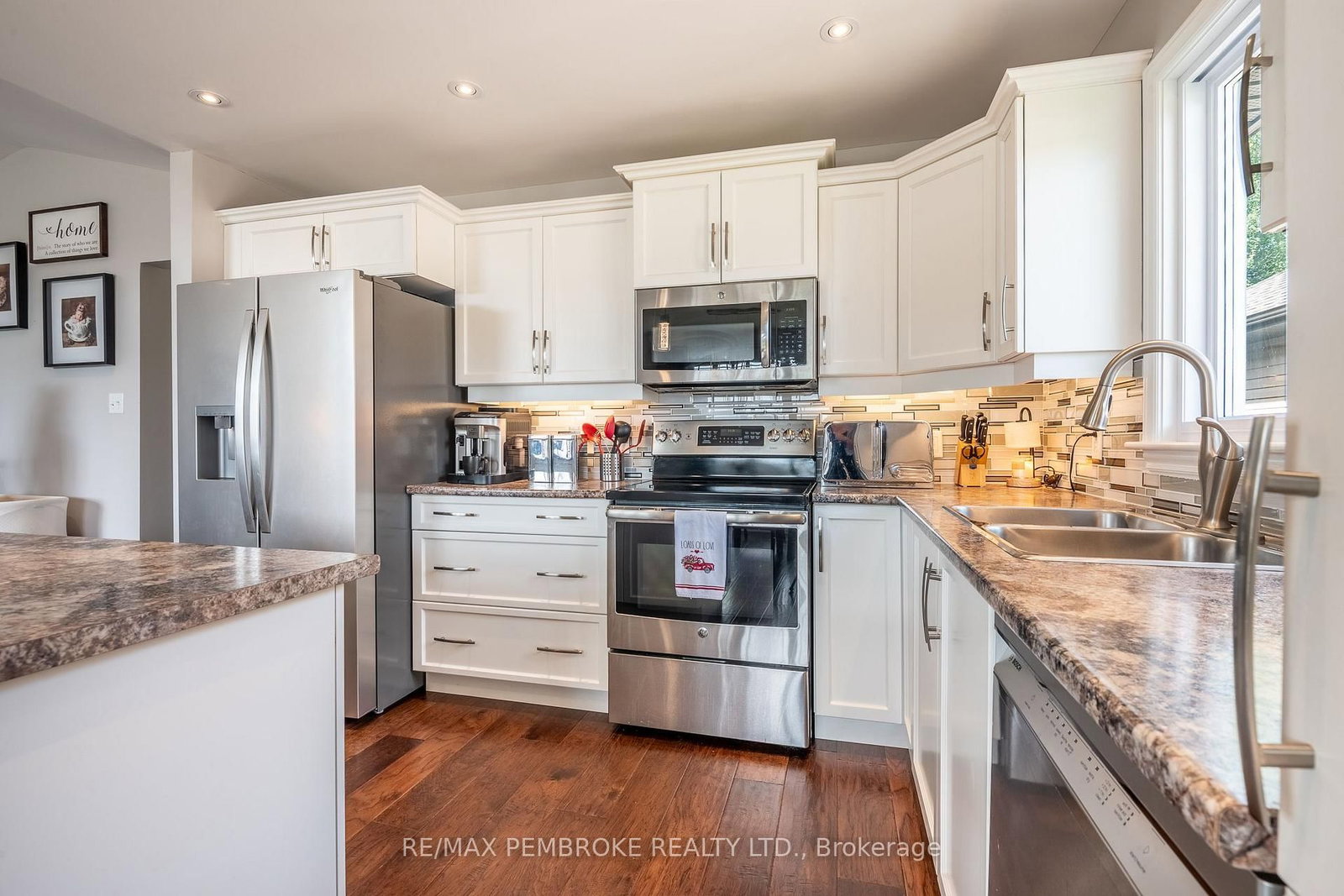 521 Gardner Crescent • Petawawa, ON photo 16
