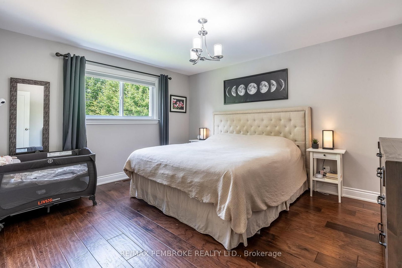 521 Gardner Crescent • Petawawa, ON photo 19