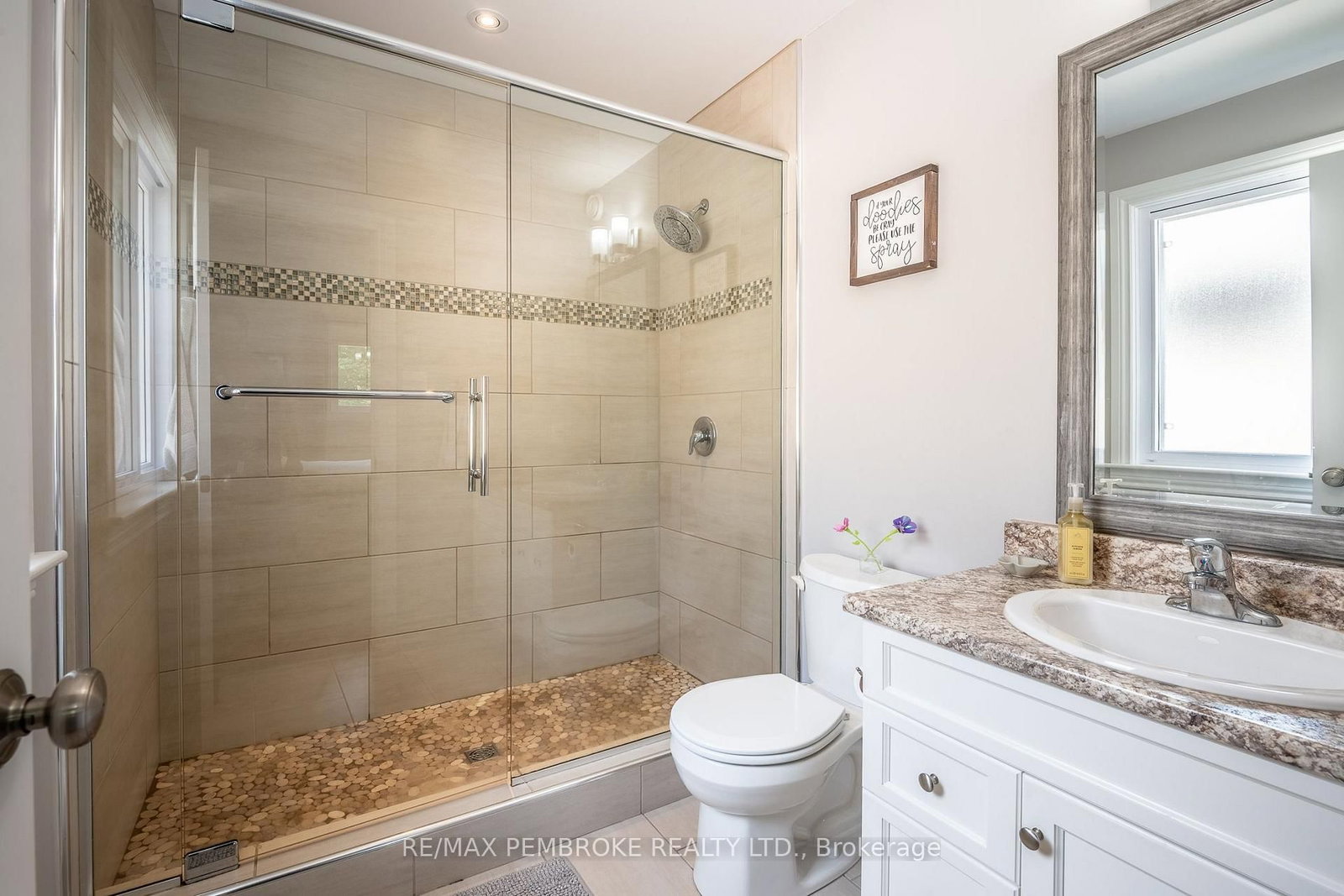 521 Gardner Crescent • Petawawa, ON photo 21