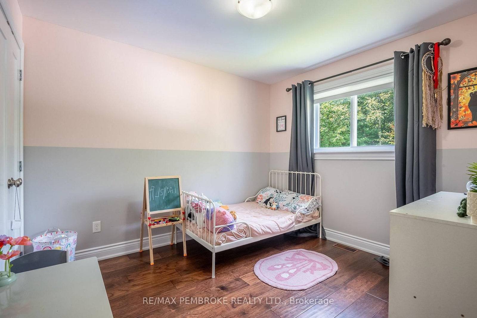 521 Gardner Crescent • Petawawa, ON photo 23