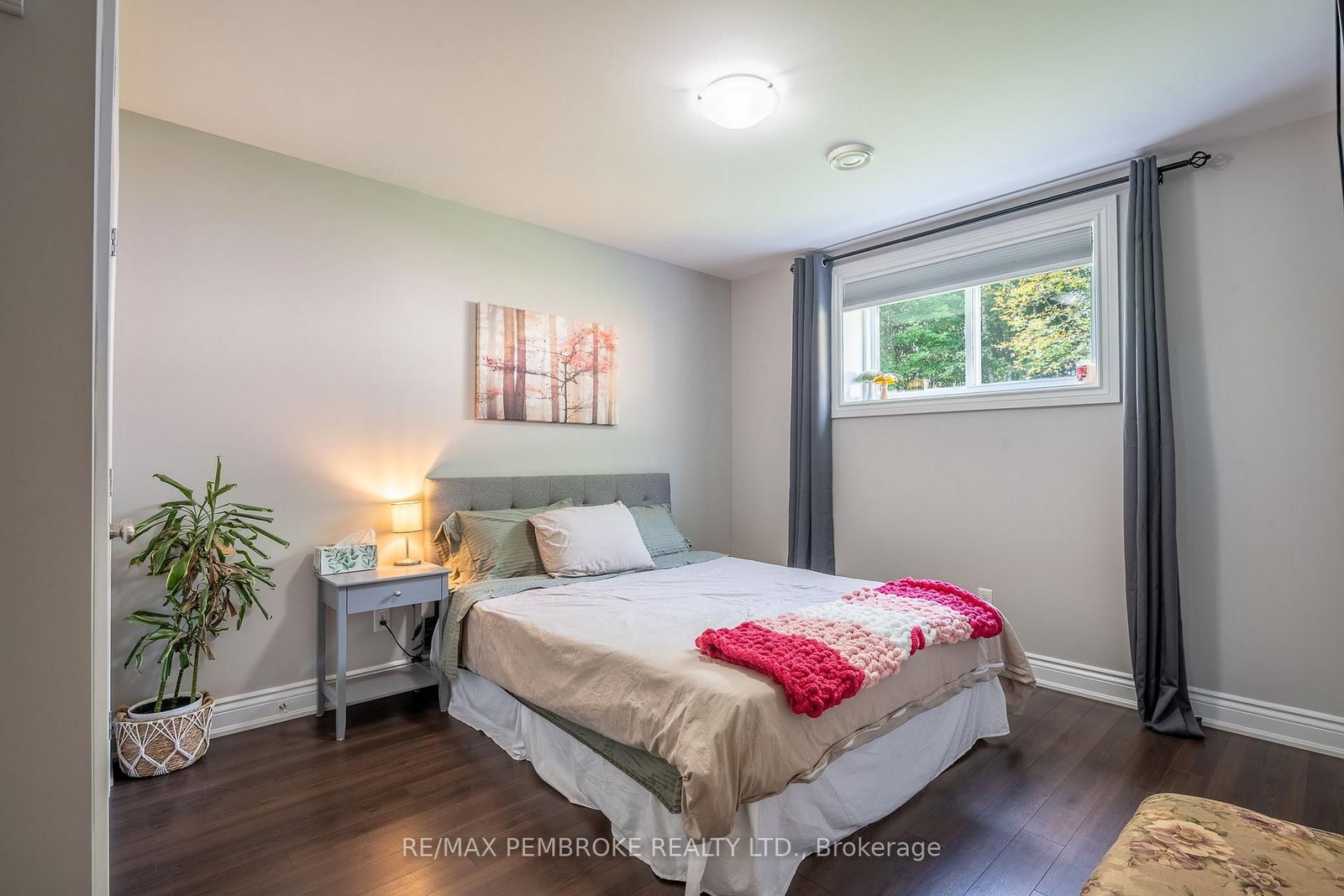 521 Gardner Crescent • Petawawa, ON photo 27