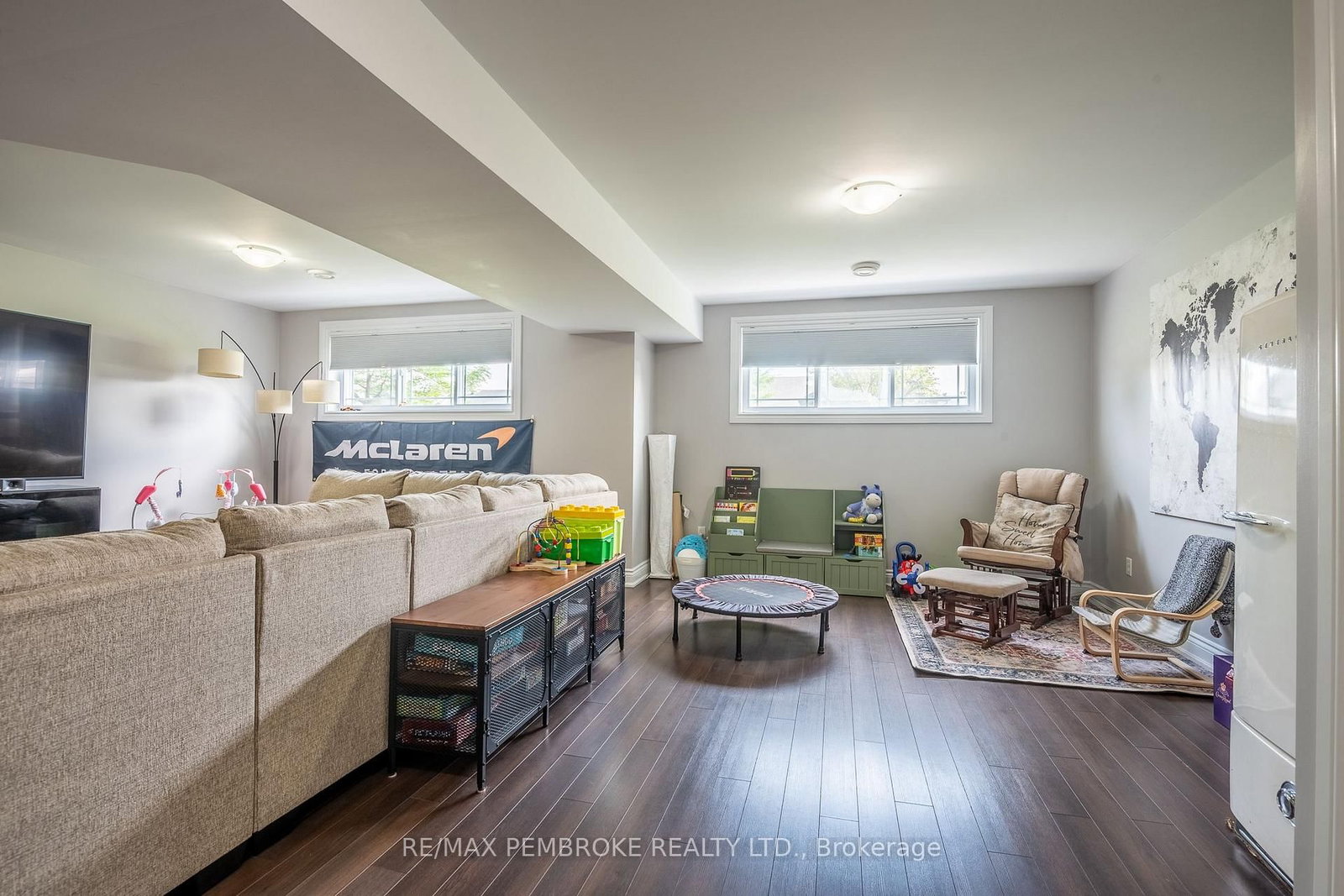 521 Gardner Crescent • Petawawa, ON photo 36
