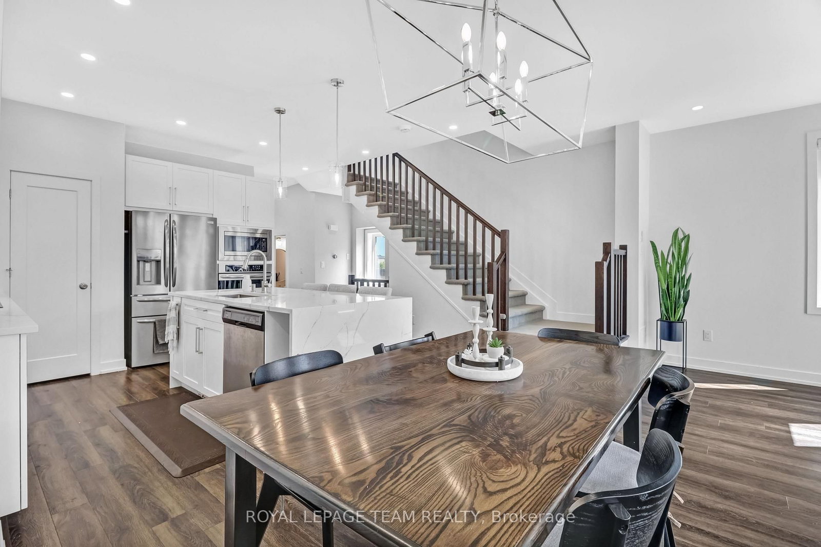 607 Edenwylde Drive • Stittsville, ON photo 17